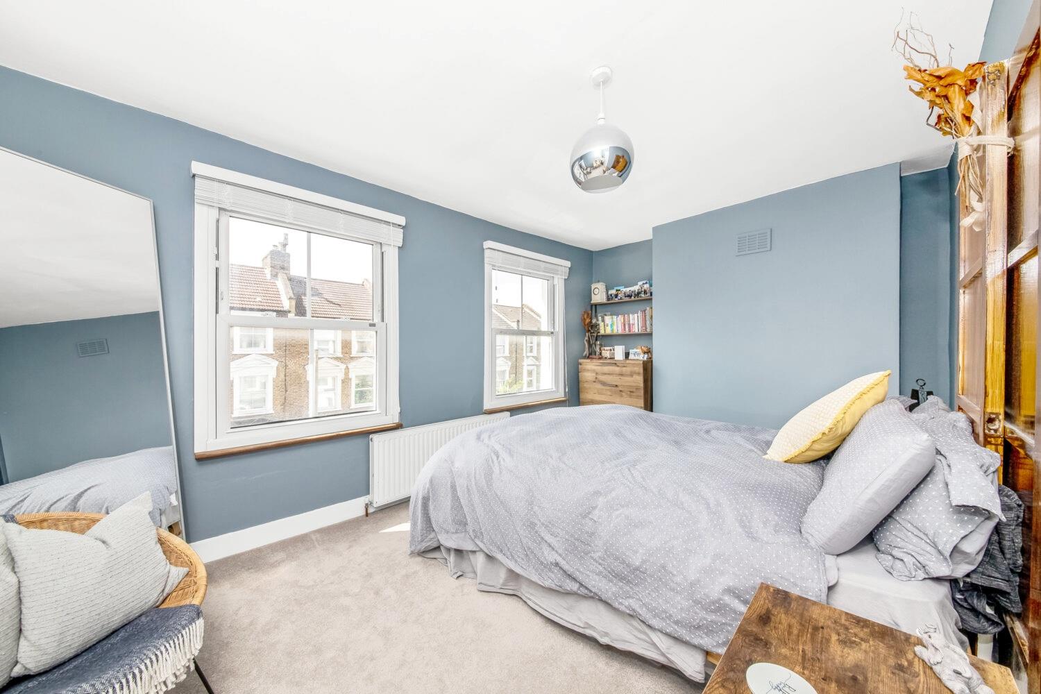 2 bedroom apartment for sale in Silvester Road, East Dulwich, SE22 Pedder