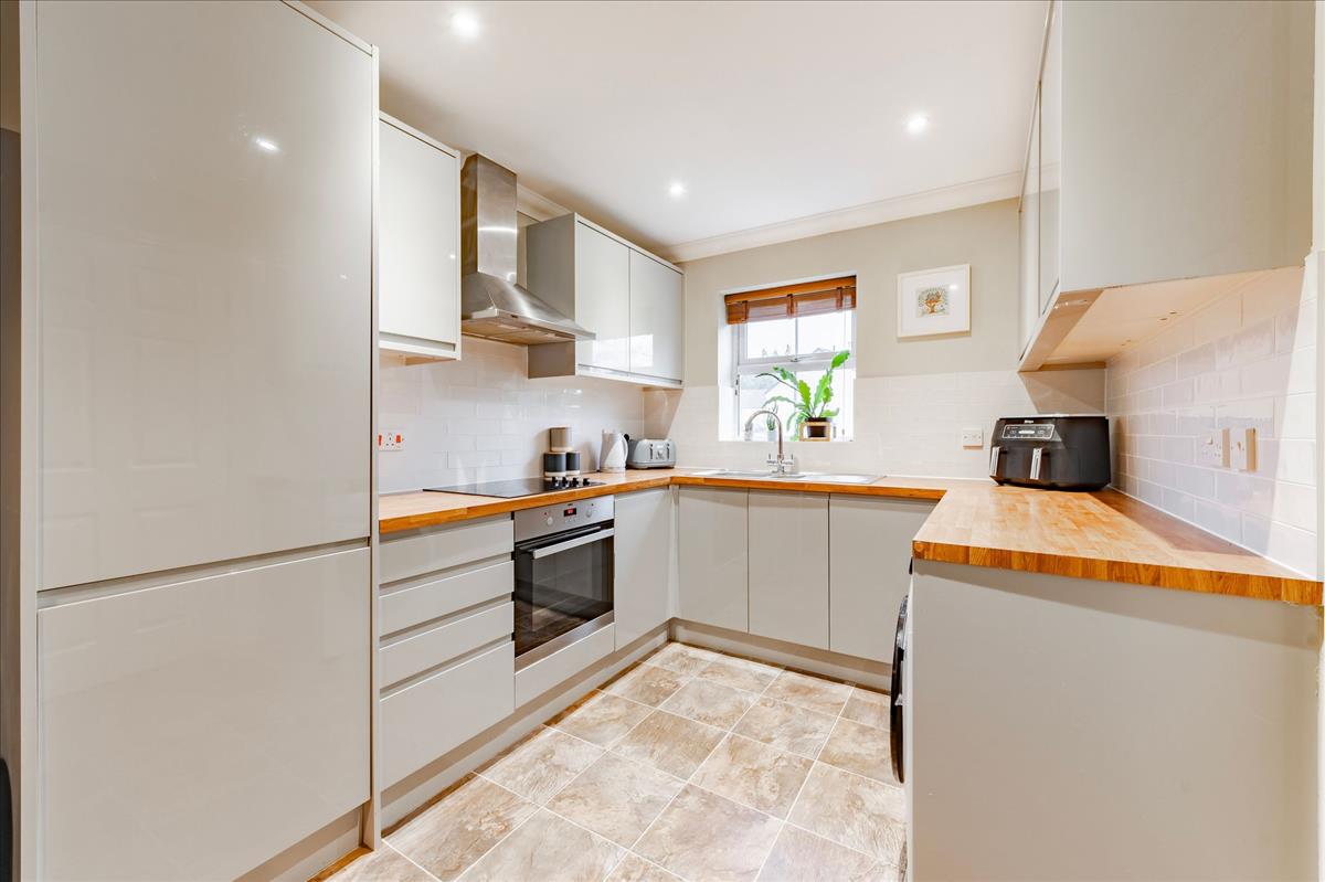 Property Imagec0dbd47b-05f9-442d-90ac-c4d2d3688ad5