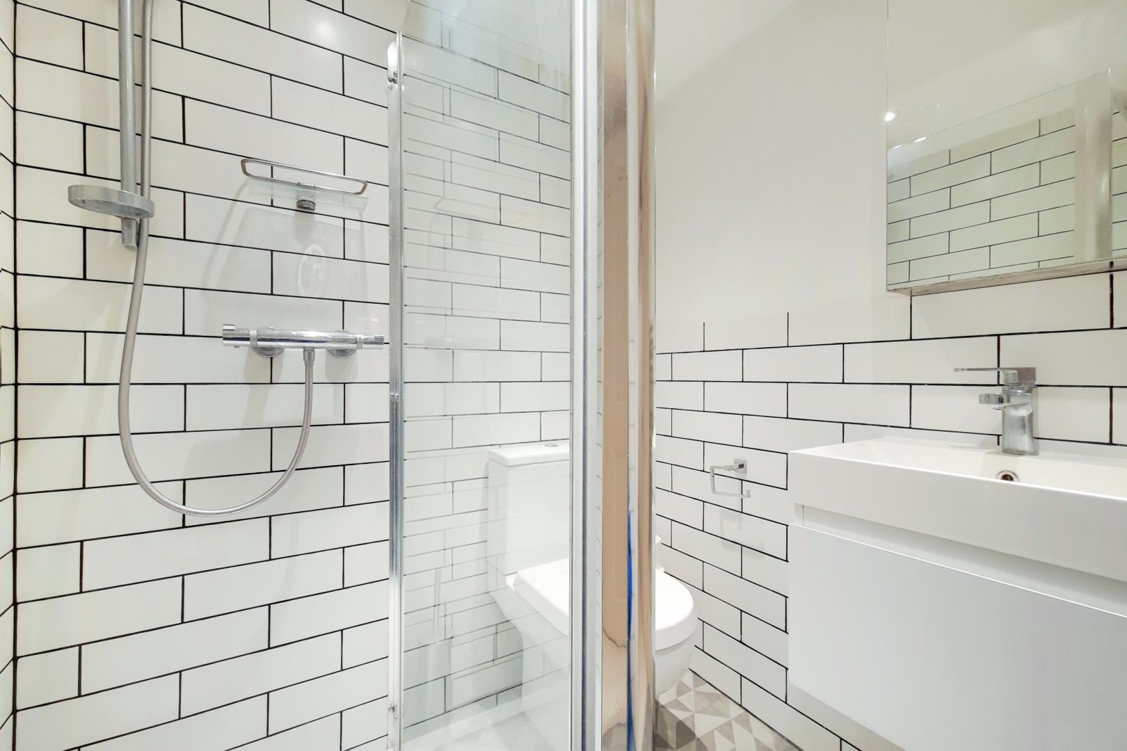 1 bedroom apartment for sale in Coachman's Terrace, London, SW9