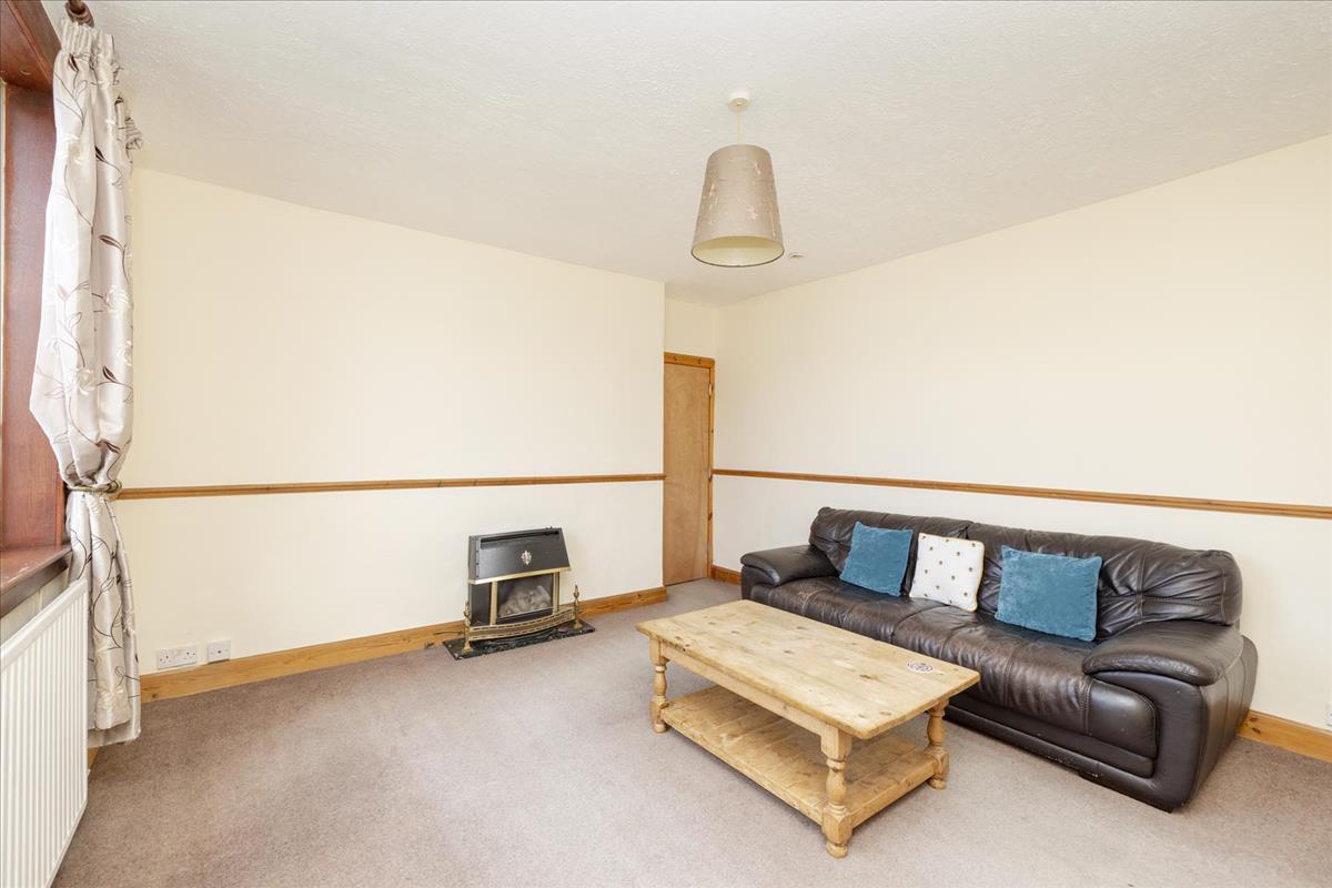 4 bedroom flat for sale in 28 Wallace Crescent, Roslin, EH25 Avenue