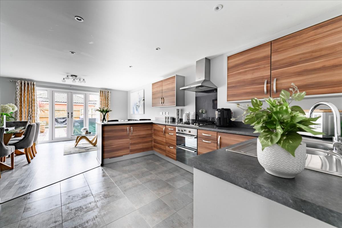 Property Imagec34f03ca-b1ab-420e-aa78-81070851099c