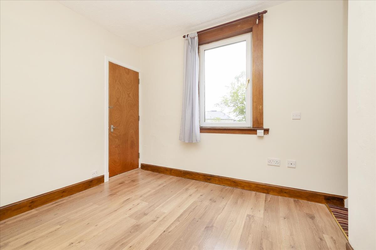 4 bedroom flat for sale in 28 Wallace Crescent, Roslin, EH25 Avenue