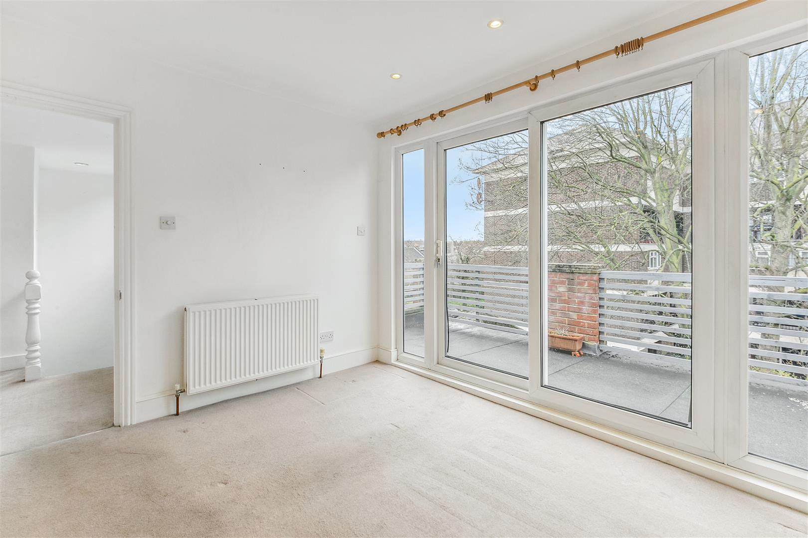 2 bedroom flat for sale in Brackley Road, London, W4 Whitman and Co