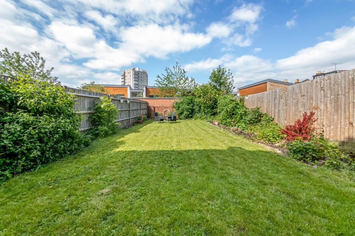 2 bedroom apartment for sale in Gipsy Road, West Norwood, SE27 Pedder