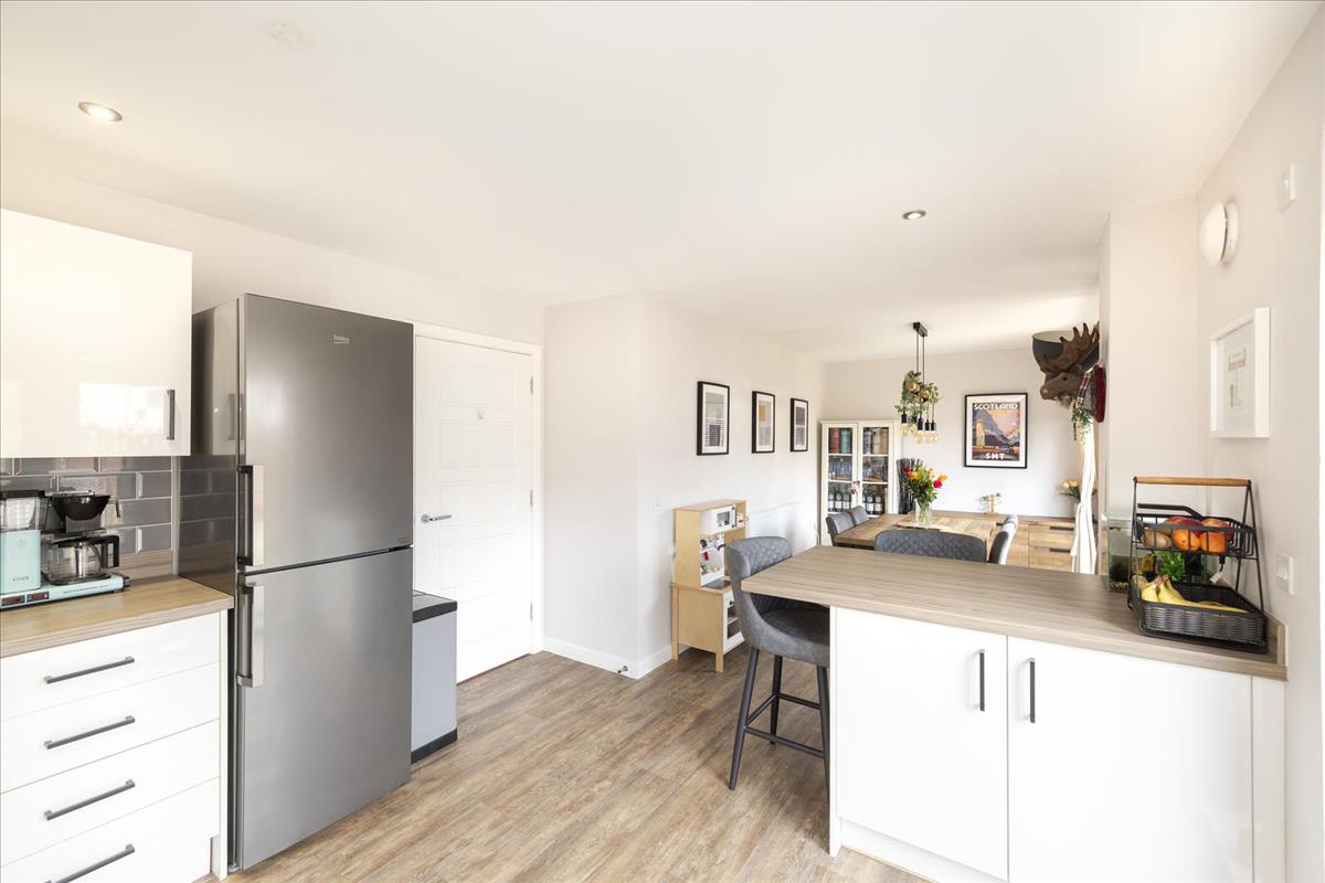 4 bedroom semidetached house for sale in 6 Wester Suttieslea Path