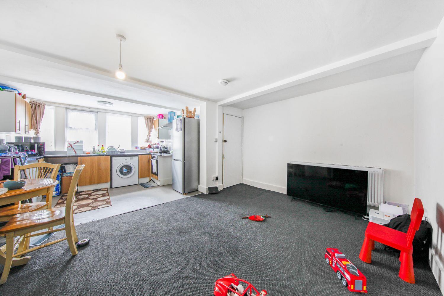 Property Imagec50a4ab4-f5b4-45a3-b793-dda081419573