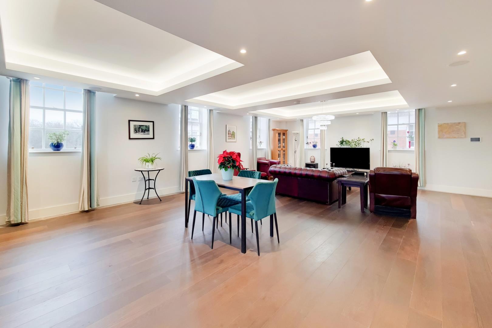 2 bedroom apartment for sale in Star and Garter , Richmond, TW10