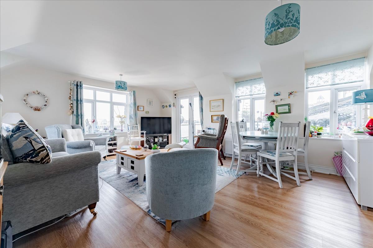 Property Imagec6dba3bb-3fd0-48d2-8bee-5f6248f9893c