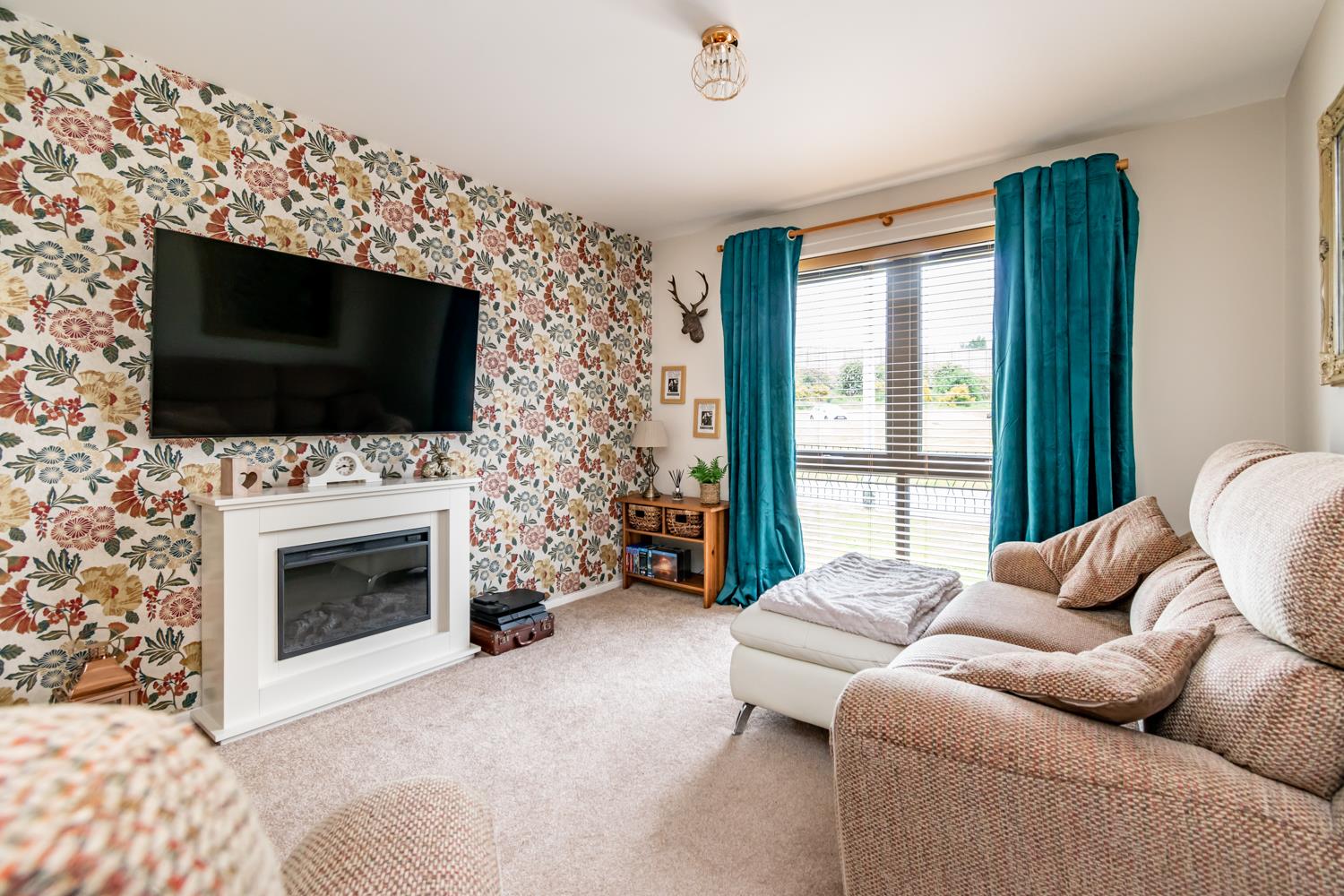 3 bedroom terraced house for sale in 8 Wester Suttieslea Terrace