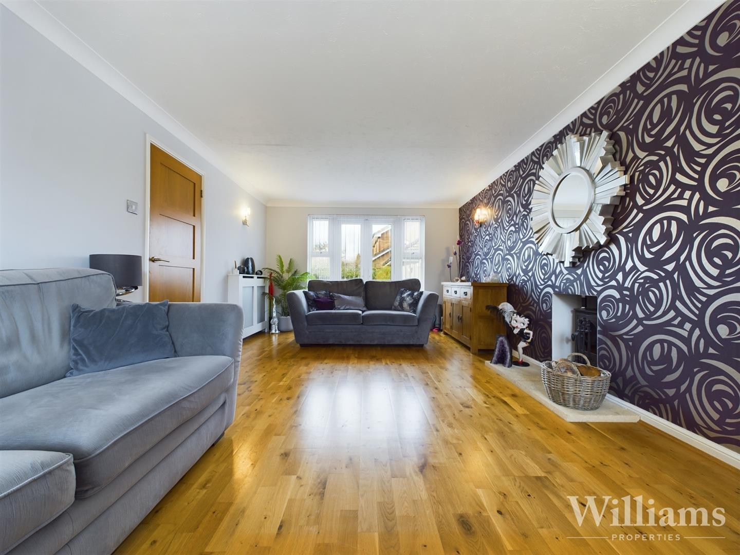 Property Imagec9bc7742-87cc-4bdf-ac73-d1a4559b7378