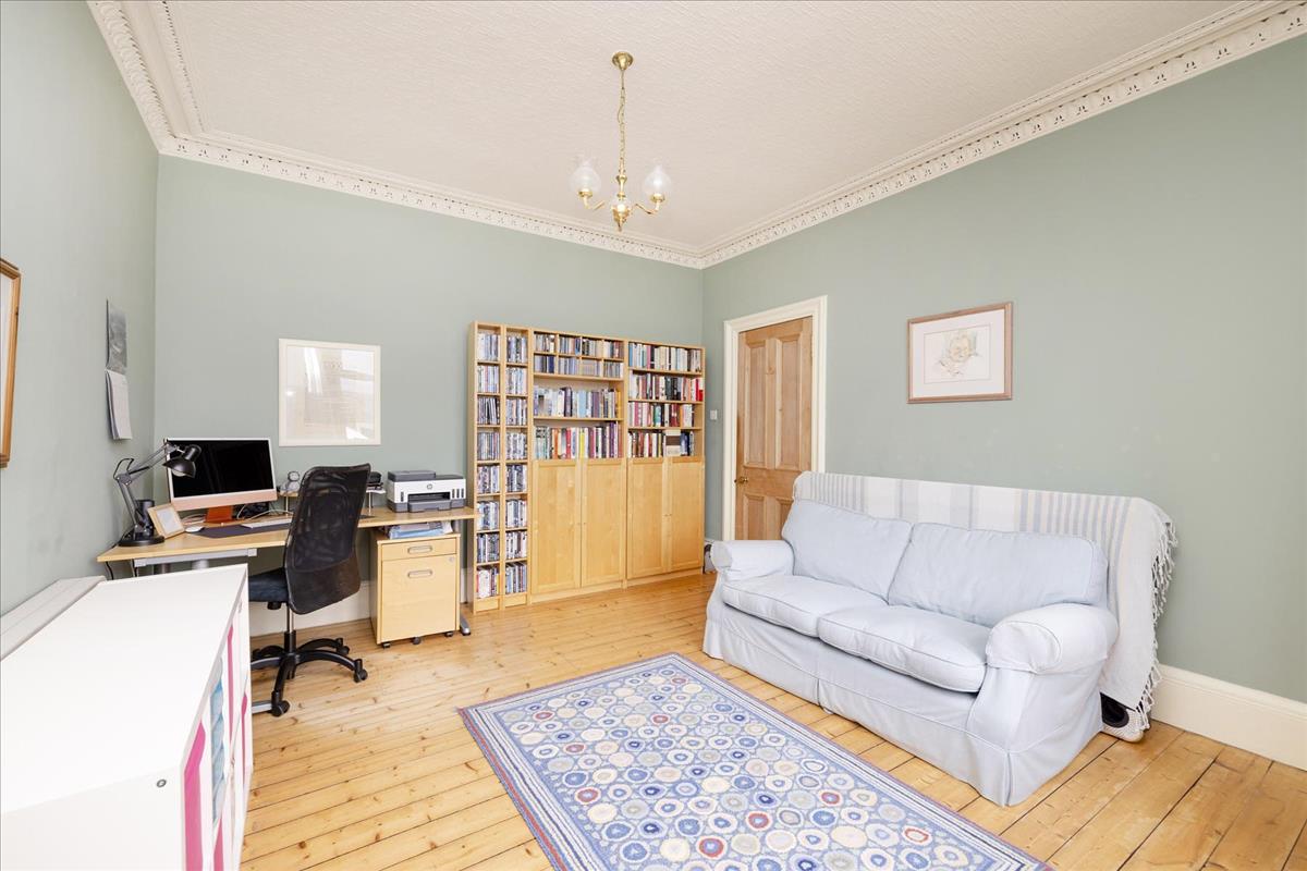 4 bedroom detached house for sale in 9 Private Road, Gorebridge, EH23