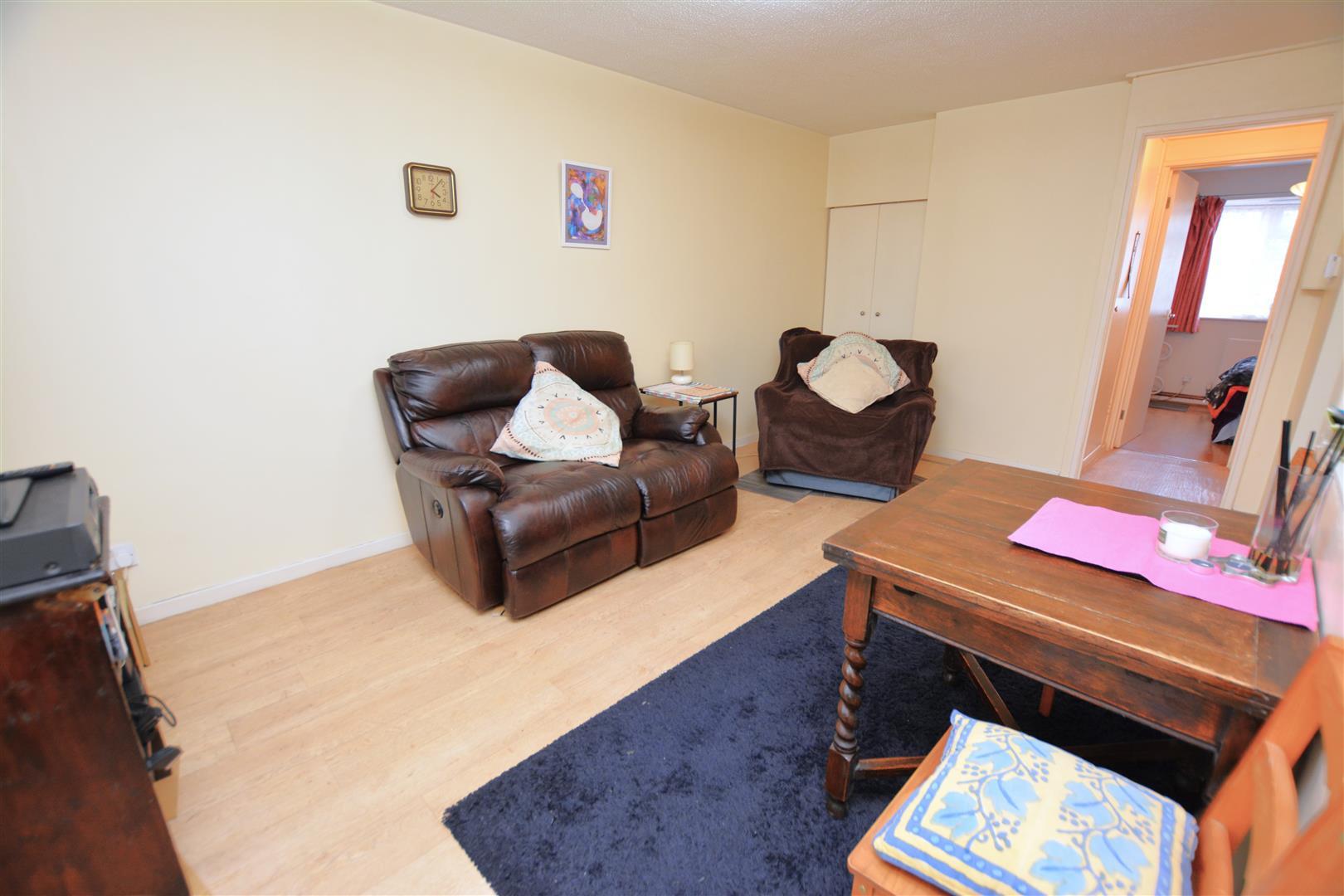 1 Bedroom Flat For Sale In Brangwyn Crescent Colliers Wood Sw19