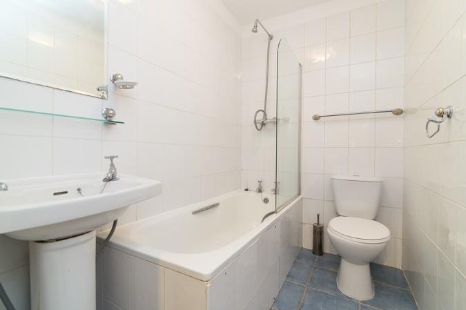 Bathroom.jpg