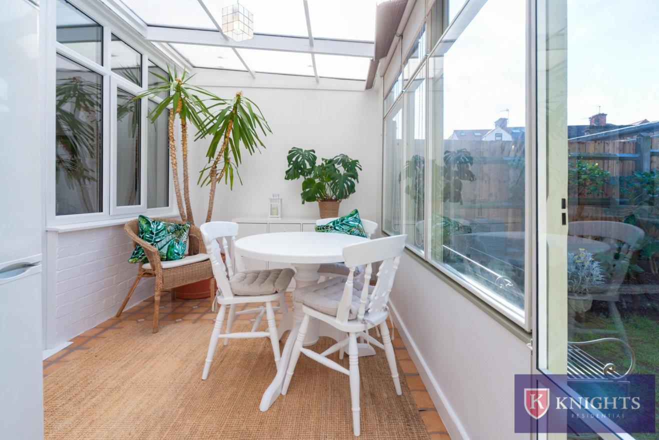 3 bedroom midterraced house for sale in Perth Road, London, N22