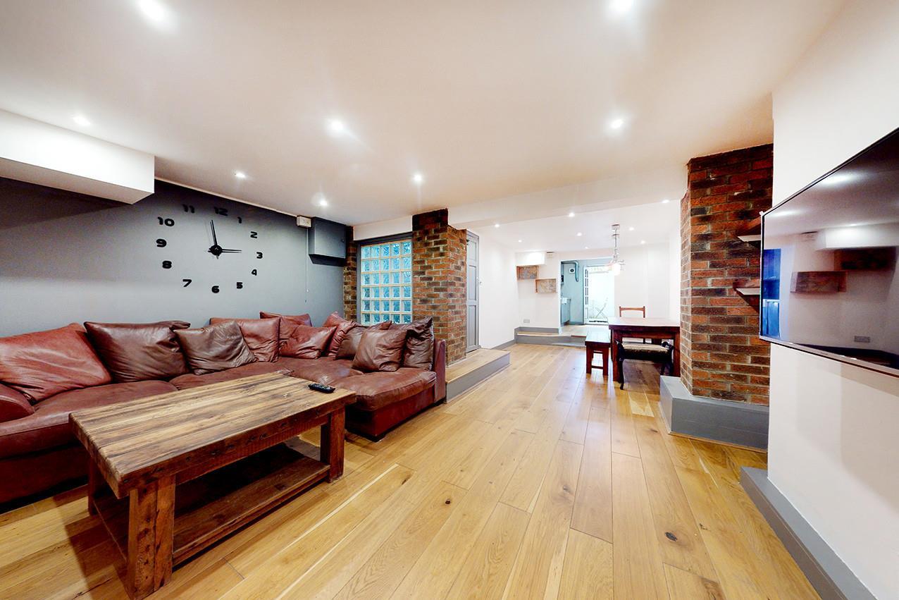 Property Imaged5028b11-45de-4d32-a813-e129f1681c79