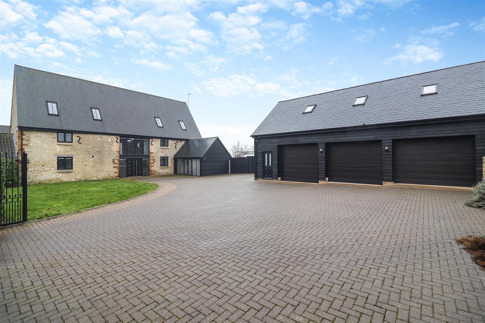 Property Imaged6998cbd-43a4-49fe-bc01-378aaa2ec377