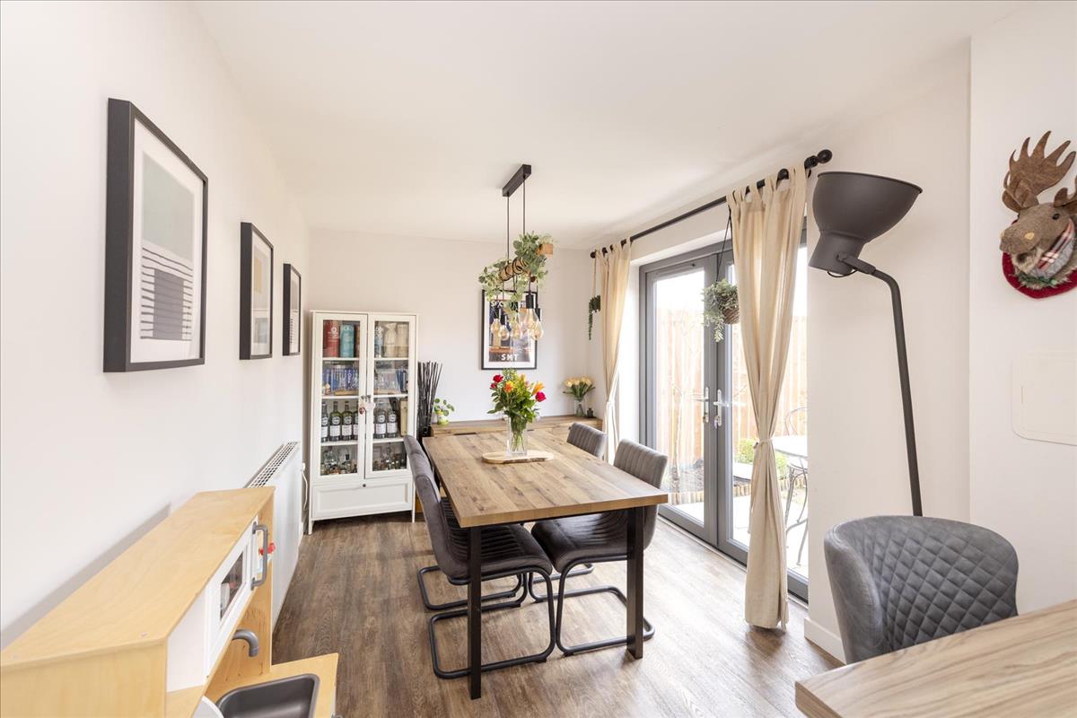 4 bedroom semidetached house for sale in 6 Wester Suttieslea Path