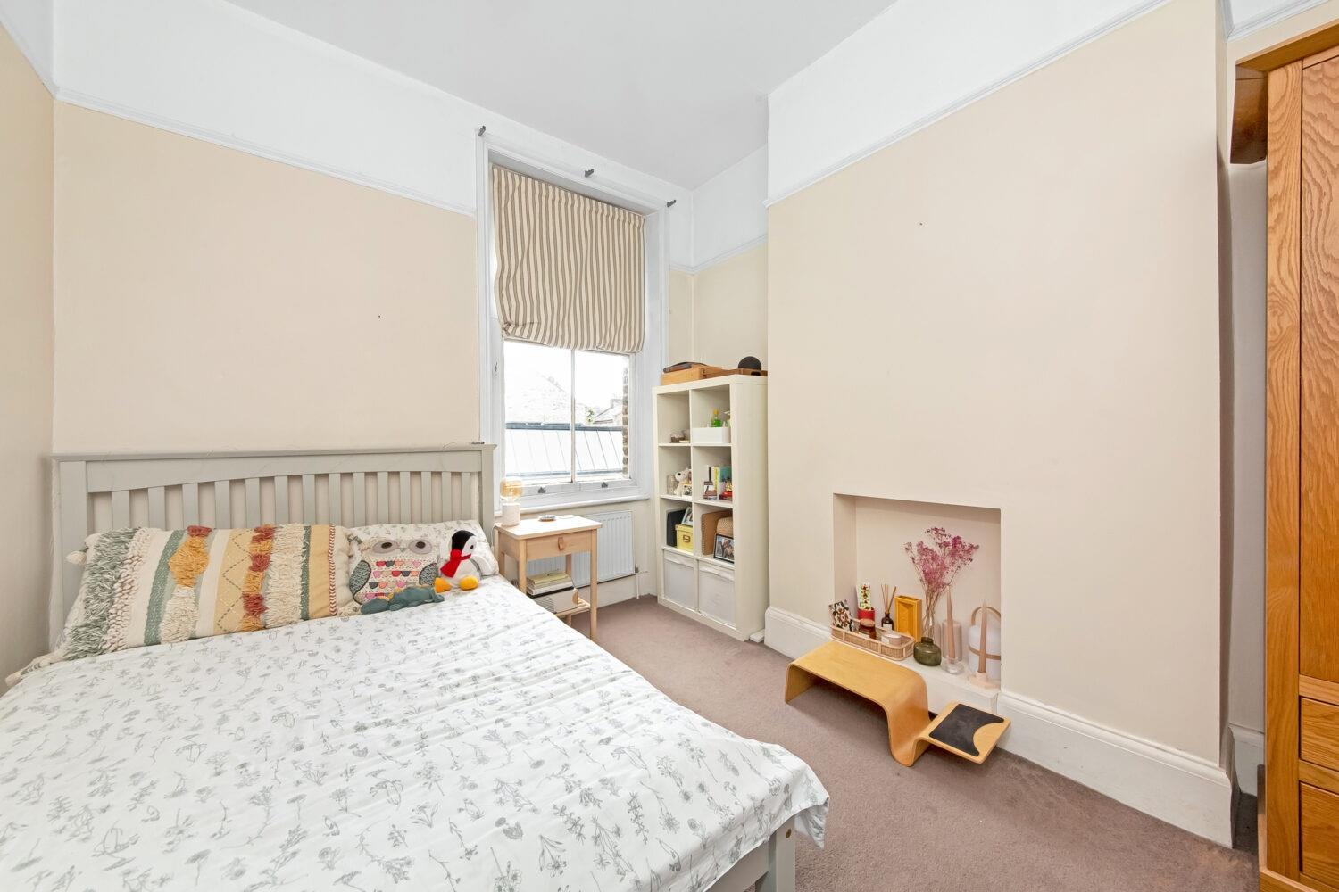 3 bedroom apartment for sale in Barry Road, East Dulwich, SE22 Pedder