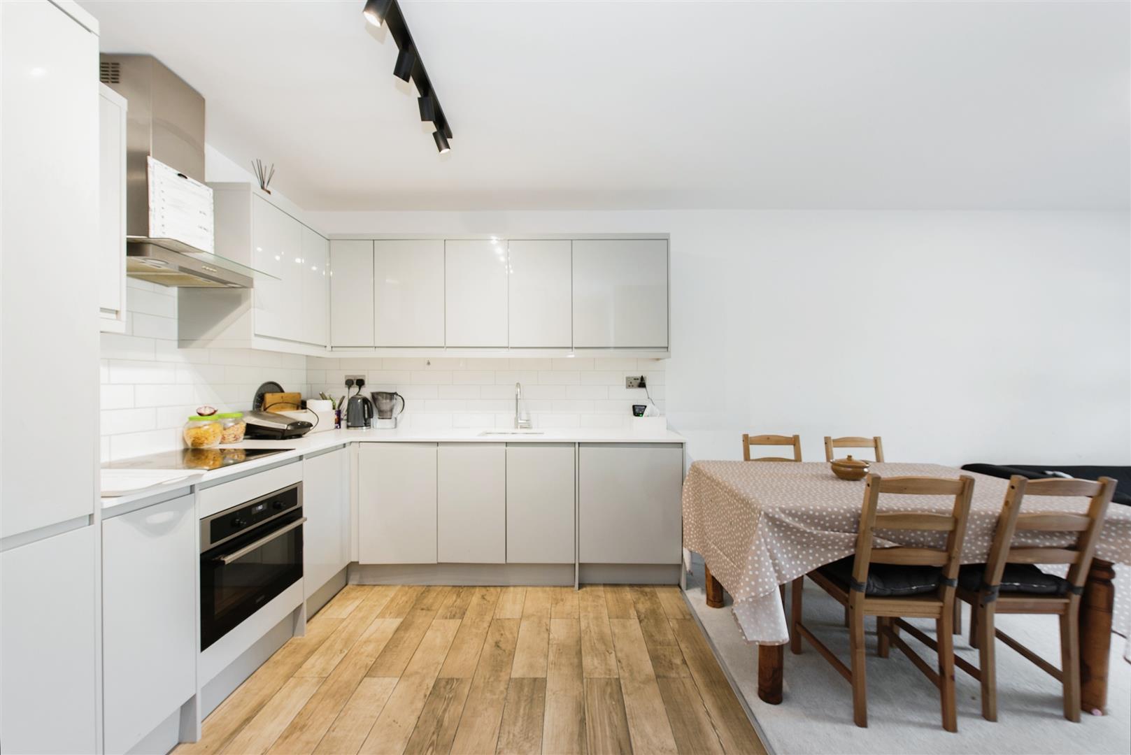 Property Imaged82d7505-974b-4f53-9f44-19406420af38