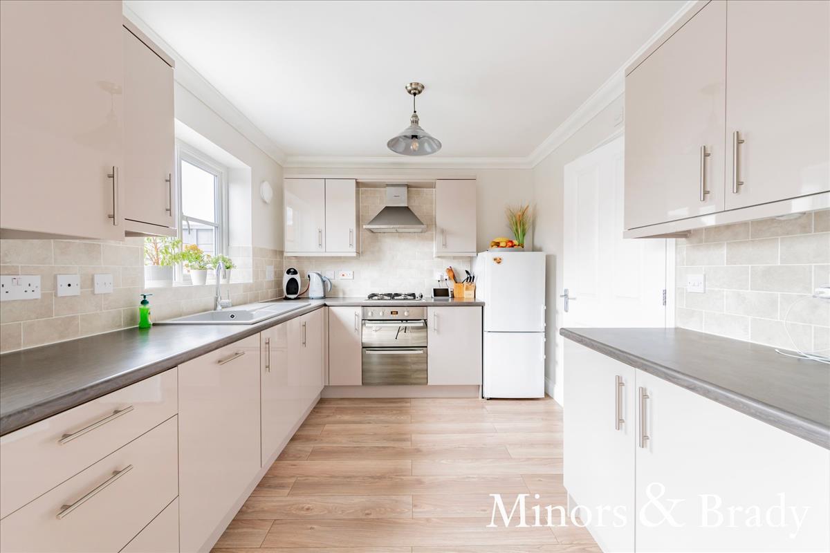 Property Imaged9962239-1397-4c36-97a7-0bea013c68e5