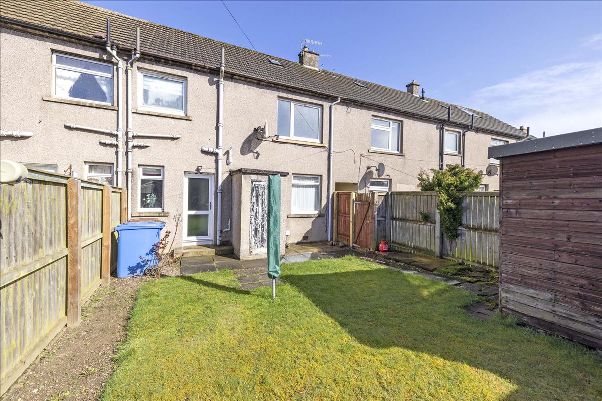 3 bedroom terraced house for sale in 61 Windsor Square, Penicuik, EH26