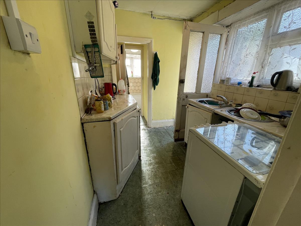 3 bedroom semidetached house for sale in Claremont Avenue, Bournemouth