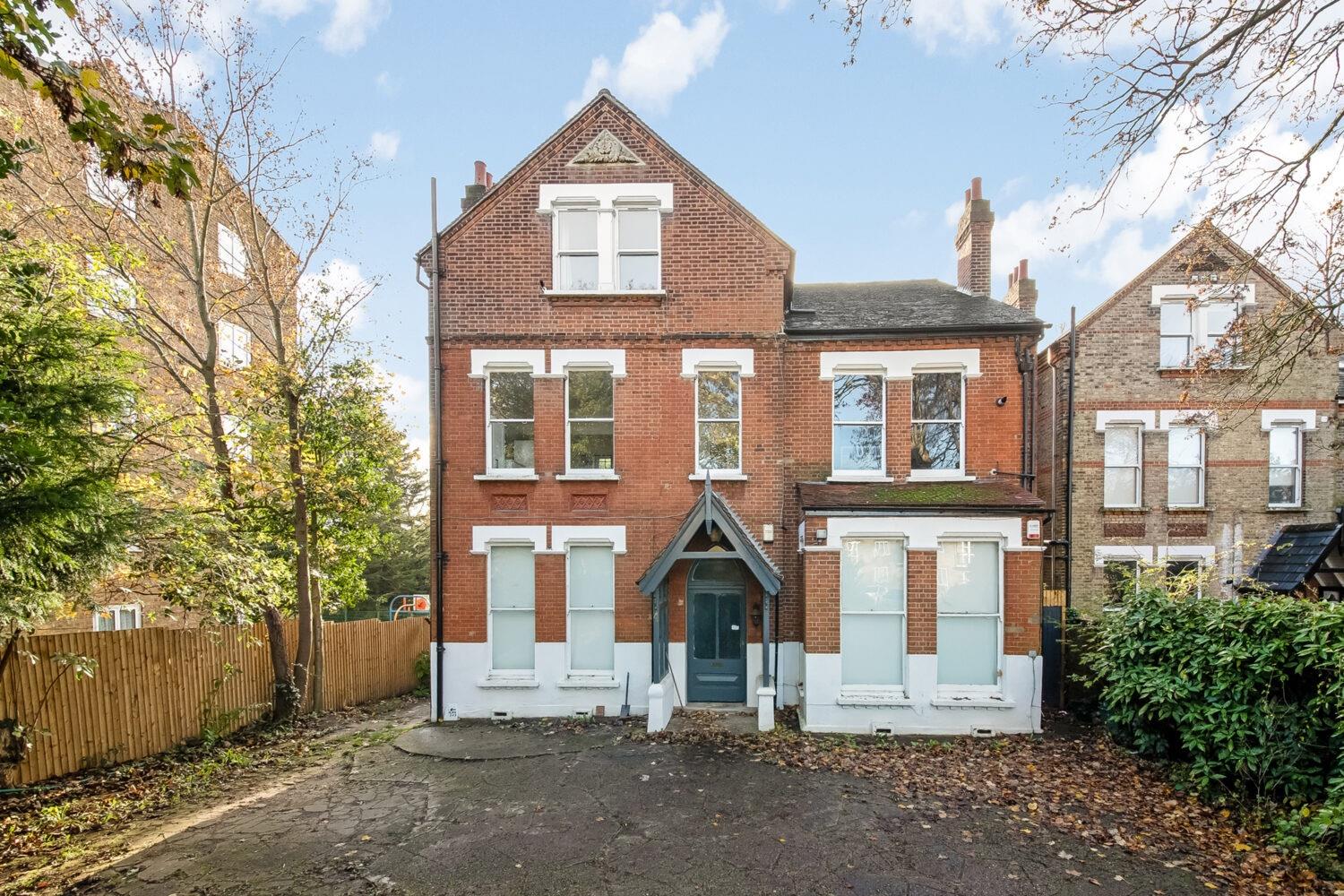 2 bedroom apartment for sale in Border Crescent , Sydenham, SE26 Pedder