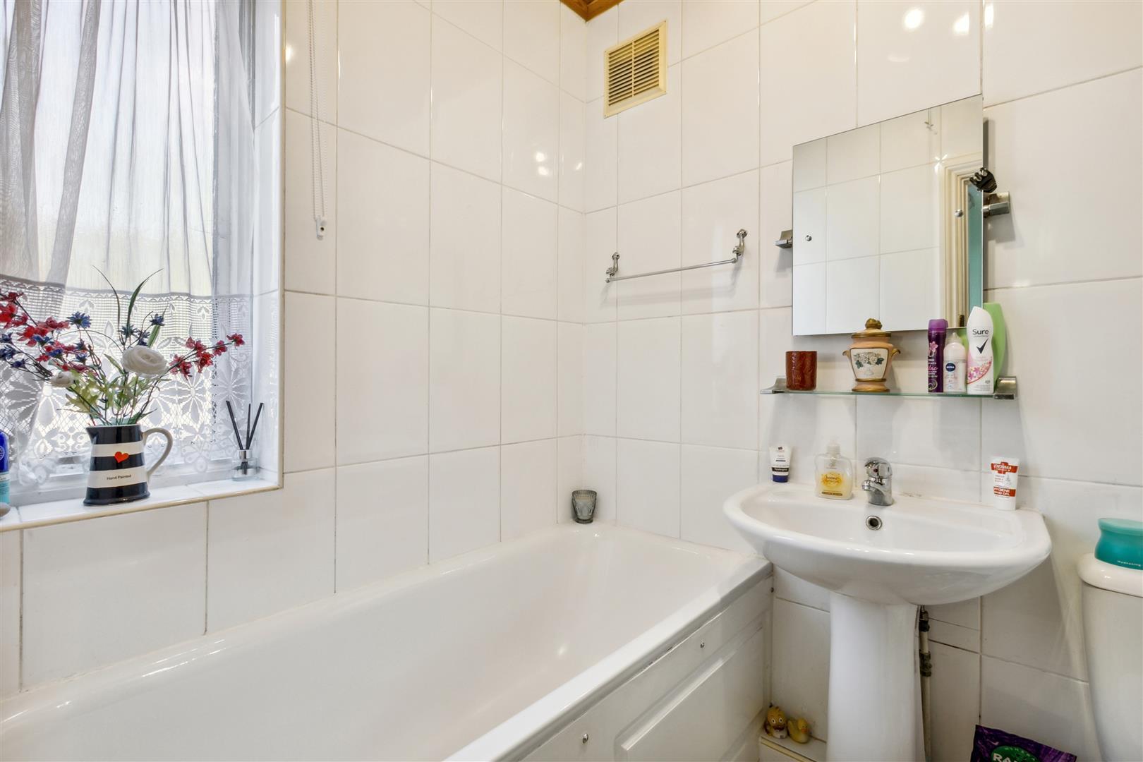 3 bedroom semidetached house for sale in Staveley Gardens, London, W4