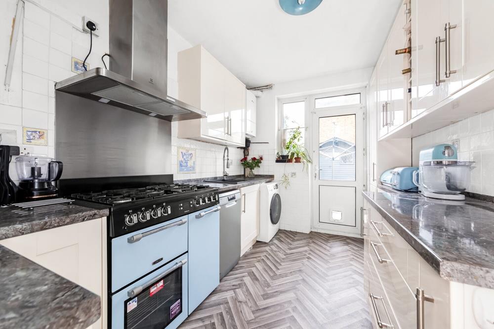 4 bedroom house for sale in Perry Hill, Catford, SE6 Pedder