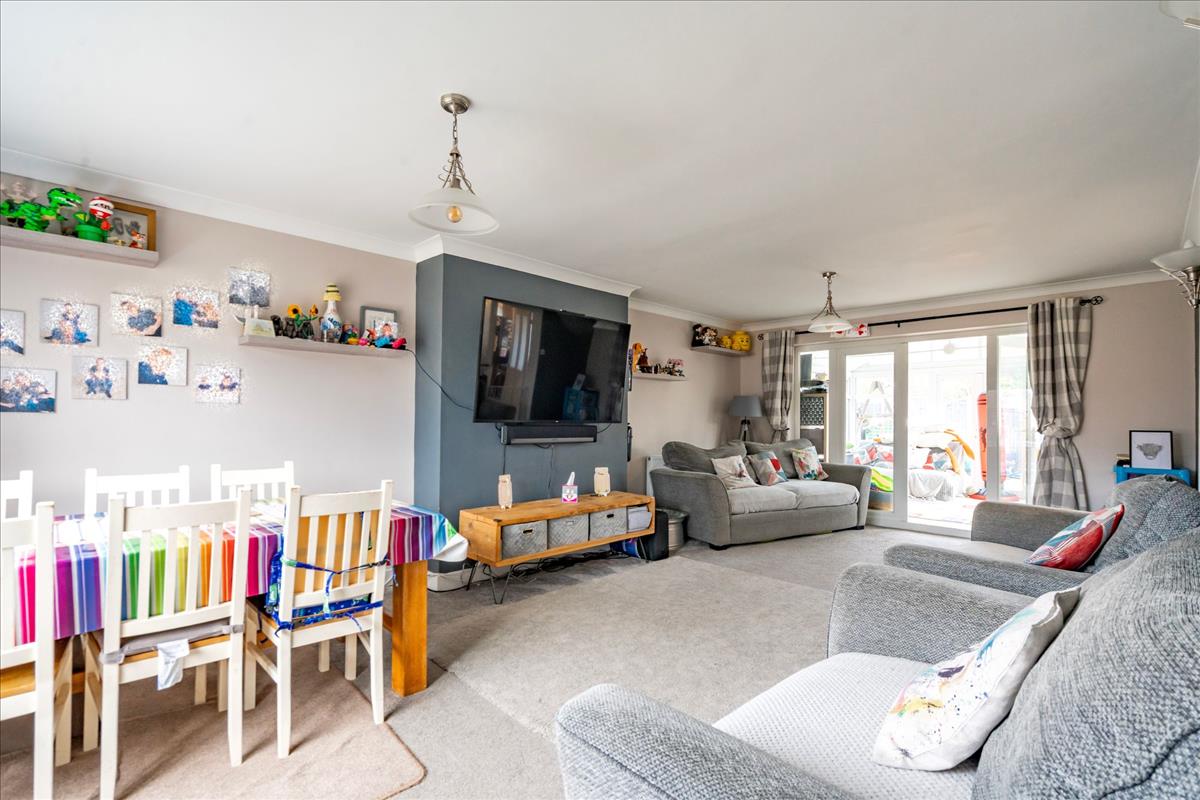 Property Imagee8b09d42-0e19-4946-b85b-365370d02fc7