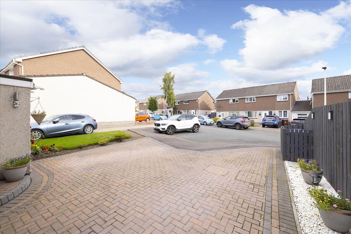 3 bedroom semidetached house for sale in 86 Stevenson Road, Penicuik