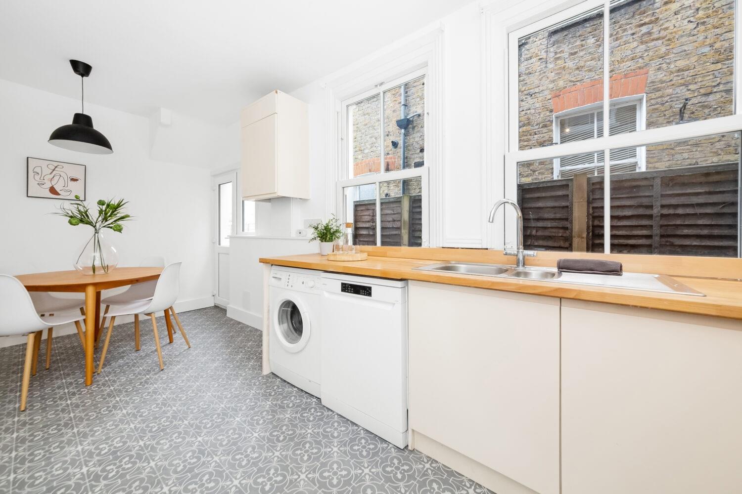 2 bedroom apartment for sale in Byne Road, Sydenham, SE26 Pedder