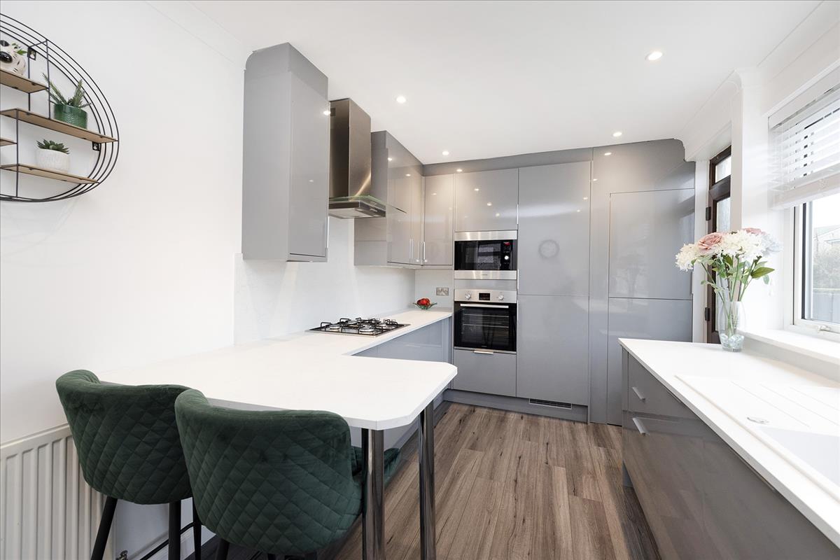 3 bedroom semidetached house for sale in 23 Fernieside Drive