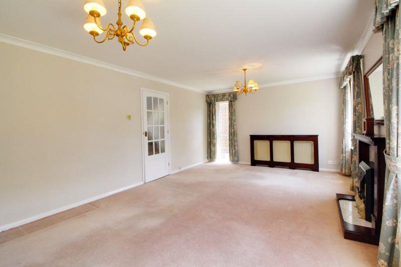 4 bedroom house to let in Acorn Lane, Cuffley, EN6 Banc Property Group