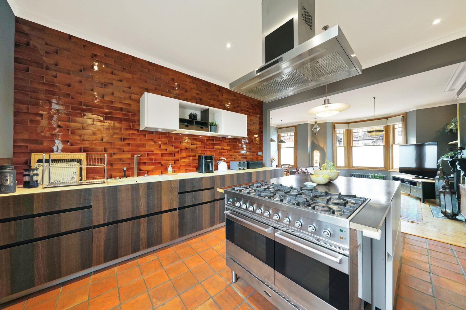 Property Imagef257d5f5-9278-451f-ba1d-a26d8091e613