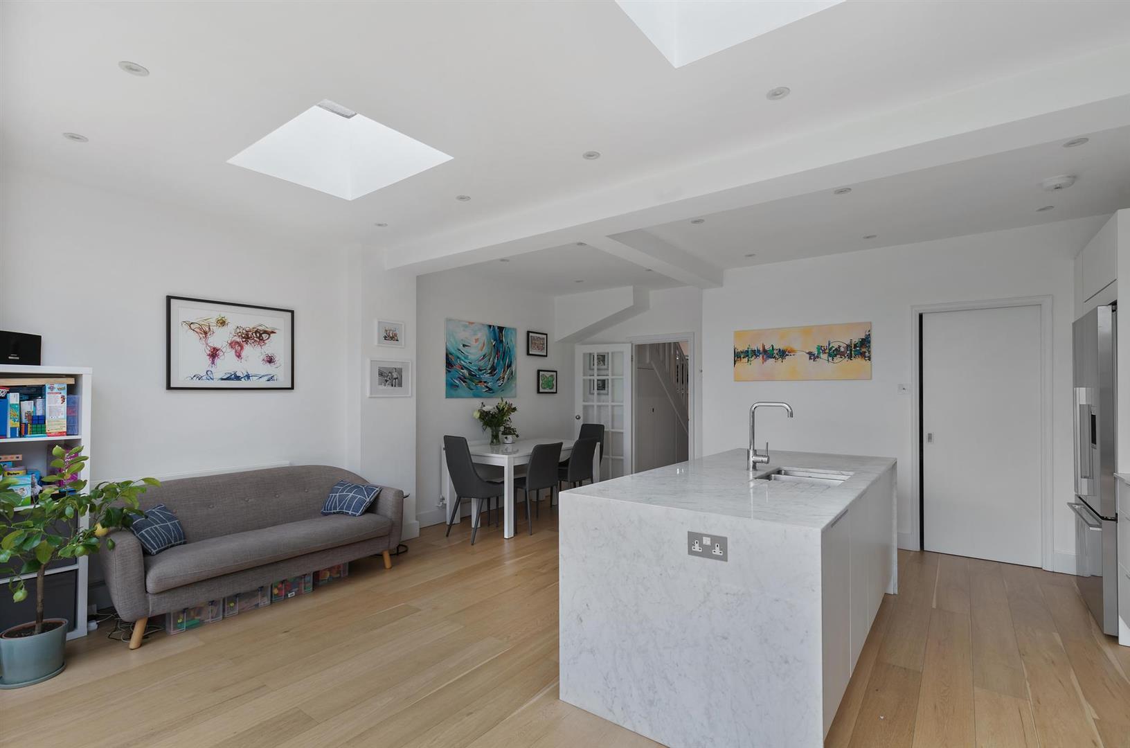 Property Imagef3971bd7-09dc-4c07-8fc2-d7a7a8963ea1