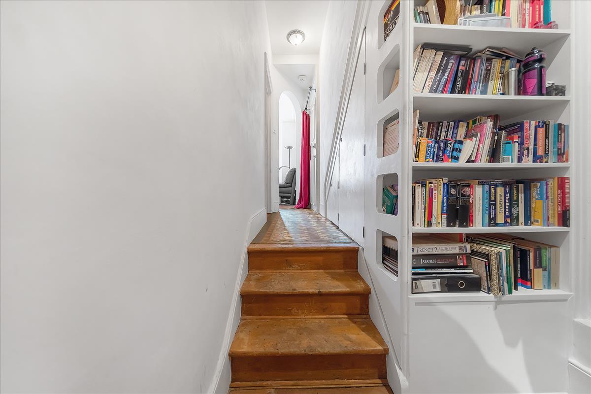 2 bedroom flat for sale in Queensmill Road, Fulham, SW6 Lawson Rutter