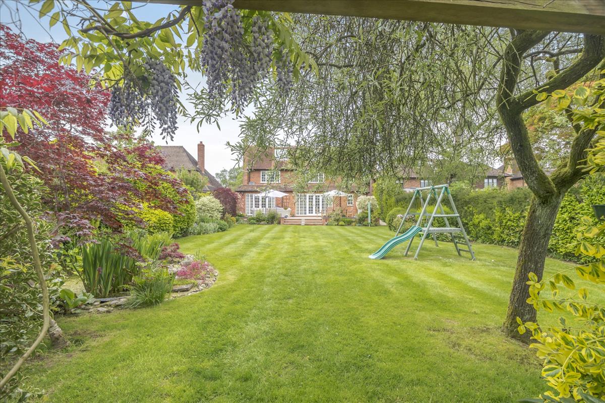 Properties for sale in Amersham
