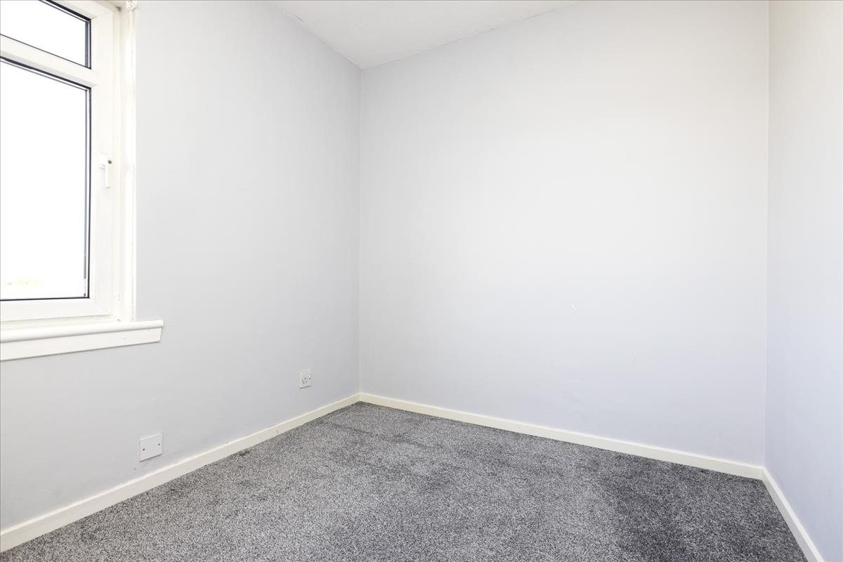 3 bedroom terraced house for sale in 61 Windsor Square, Penicuik, EH26