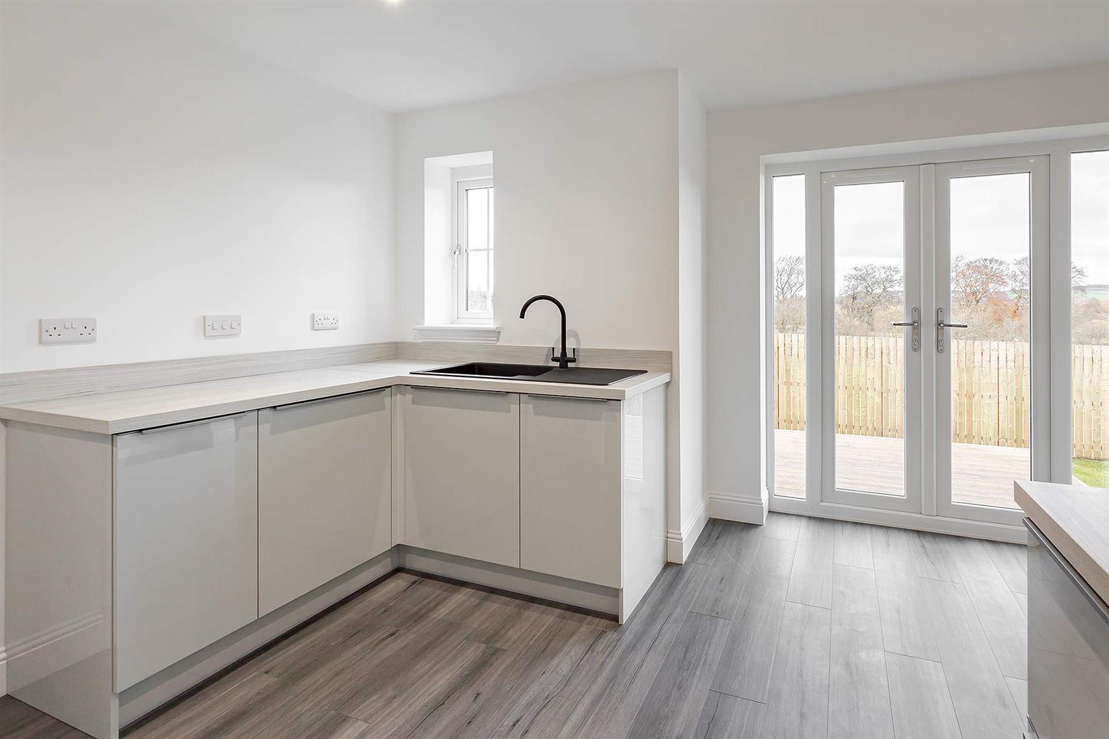 5 bedroom detached house for sale in Heatherview, Seafield, EH47