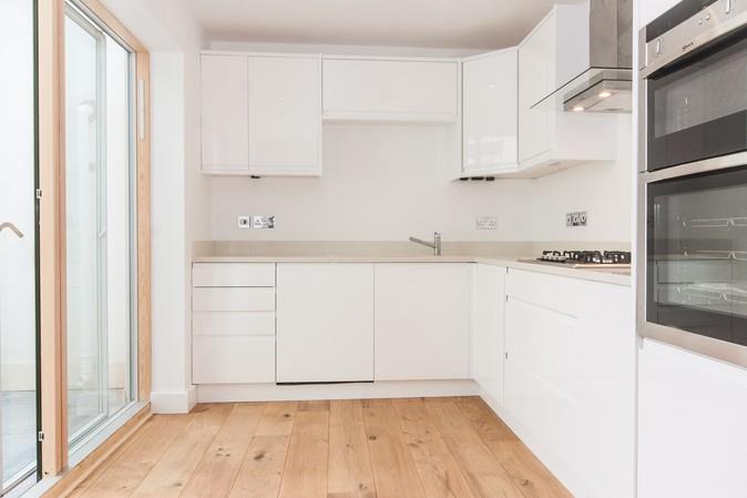 Kitchen (2).jpg