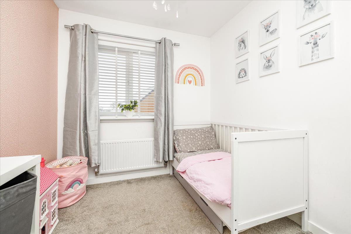 3 bedroom semidetached house for sale in 121 Tweedsmuir Drive