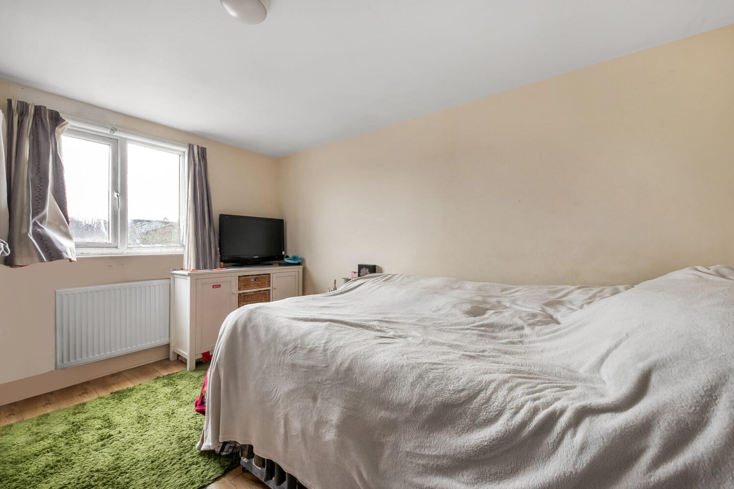 2 bedroom apartment for sale in Thurlestone Road, West Norwood, SE27 Pedder