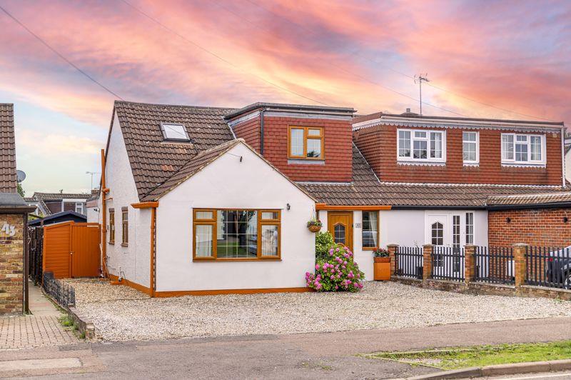 5 bedroom house for sale in Theobalds Road, Cuffley, EN6 Banc