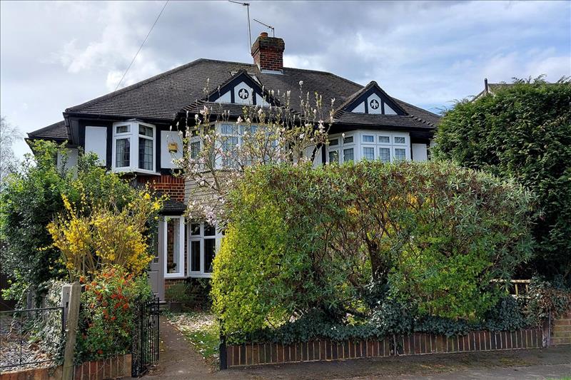 4 bedroom house for sale in Tudor Drive, Kingston, KT2 Carringtons Property