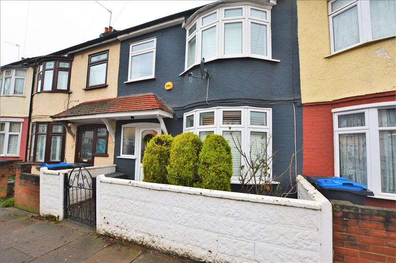 3 bedroom terraced house for sale in Ashtree Avenue, Mitcham, CR4