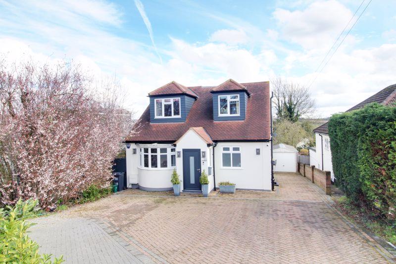 4 bedroom house for sale in Northaw Road East, Cuffley, EN6 Banc Property Group