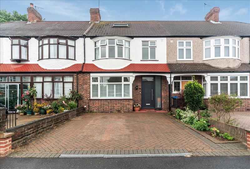 5 bedroom terraced house for sale in Oakway, Raynes Park, SW20