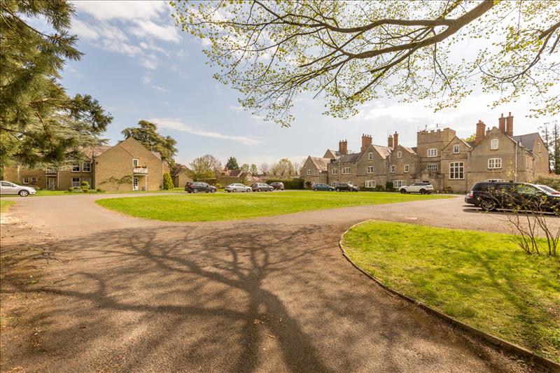 2 bedroom apartment for sale in Stratton Audley Manor, Stratton Audley
