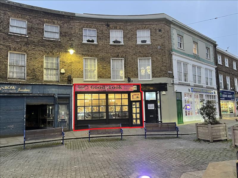 commercial property retail property high street for sale in 2 Clock